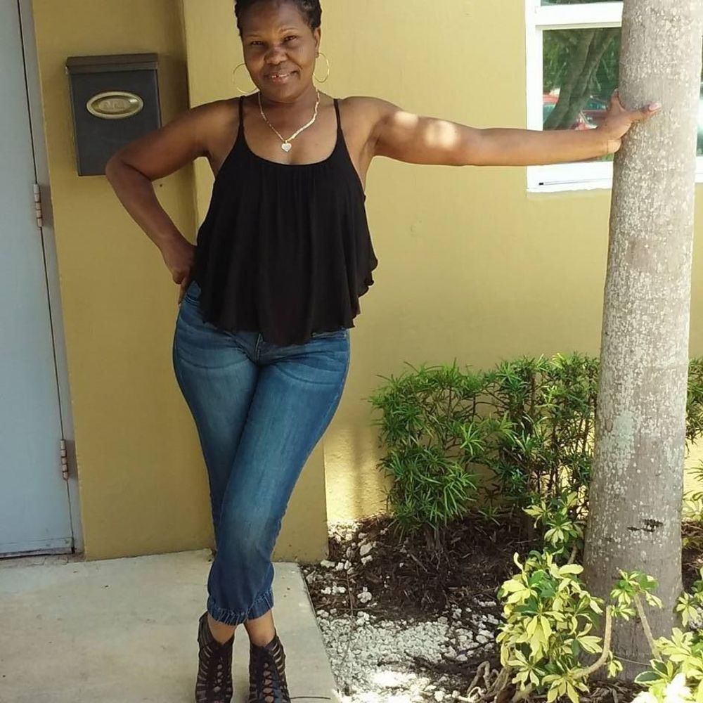 Meet your Posher, Elaine